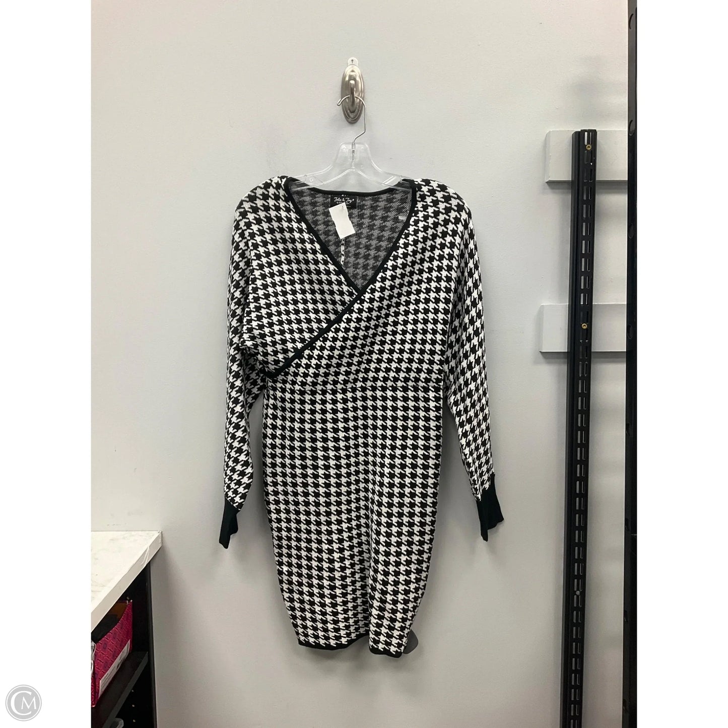 Dress Sweater By Jolie & Joy In Black & White, Size: L
