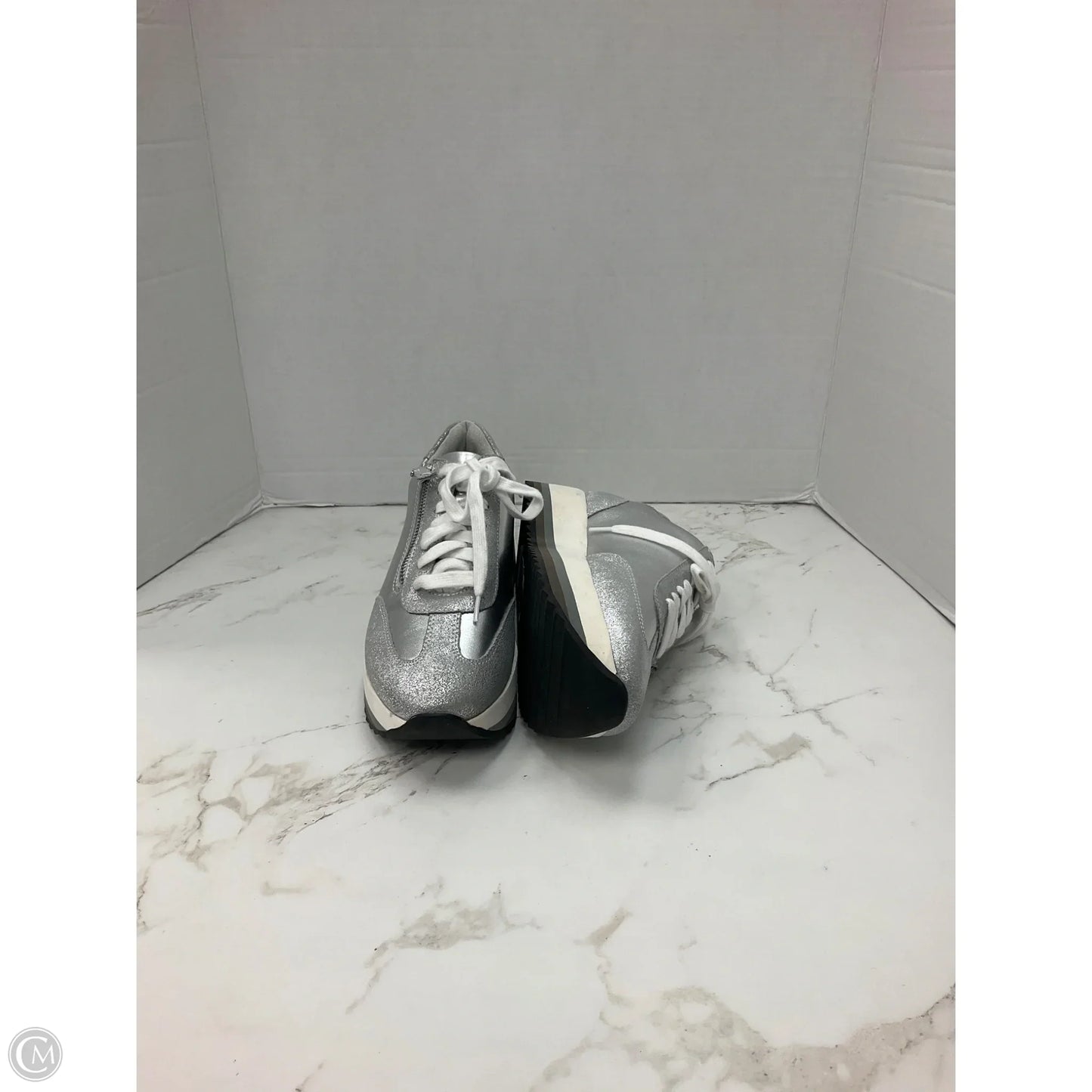 Shoes Sneakers By Johnston & Murphy In Silver, Size: 8
