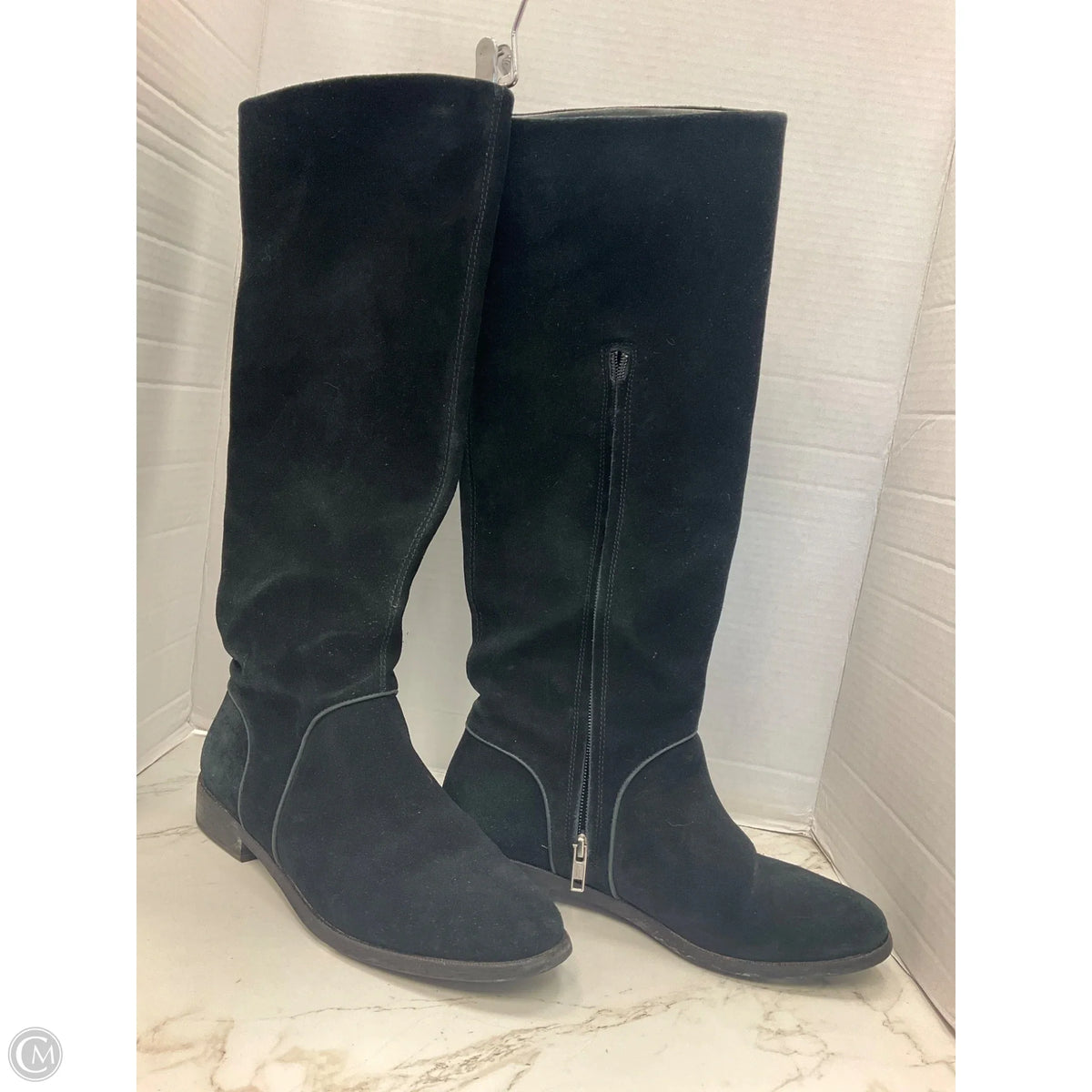Boots Designer By Ugg In Black, Size: 8.5