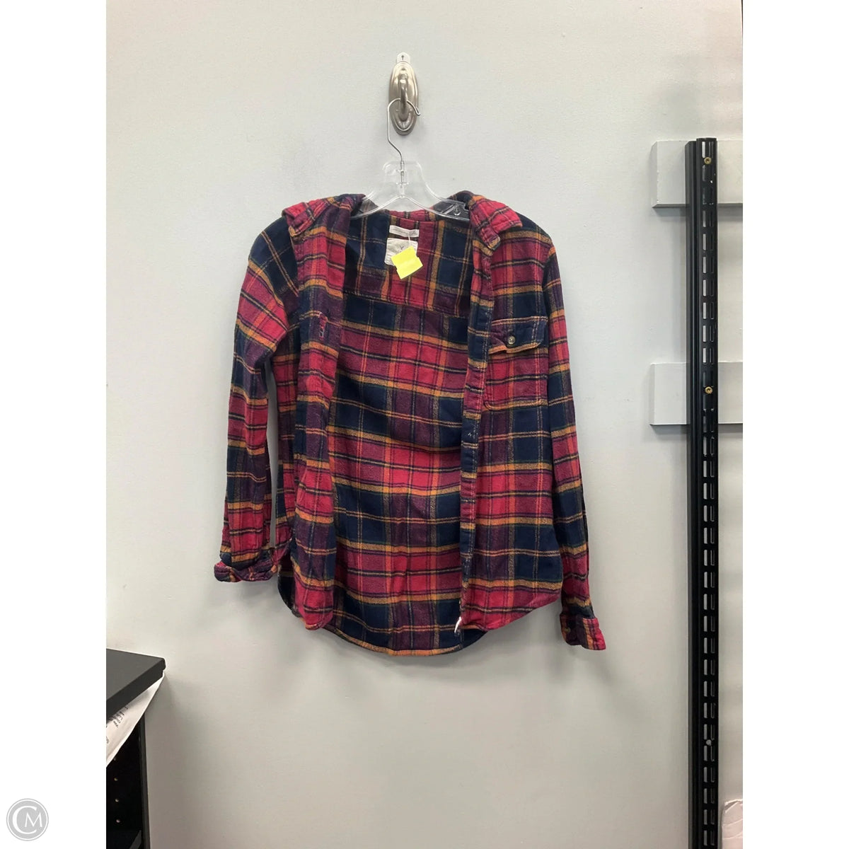 Top Long Sleeve By American Eagle In Plaid Pattern, Size: S