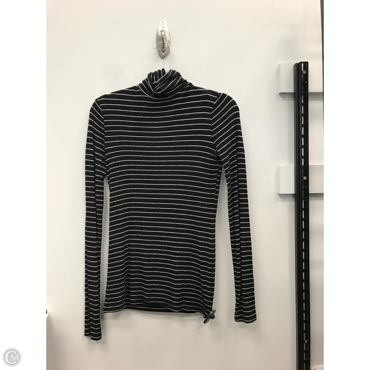 Top Long Sleeve By Mossimo In Striped Pattern, Size: Xs