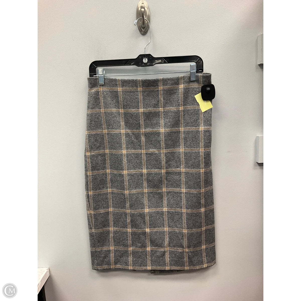 Skirt Mini & Short By Express In Plaid Pattern, Size: M