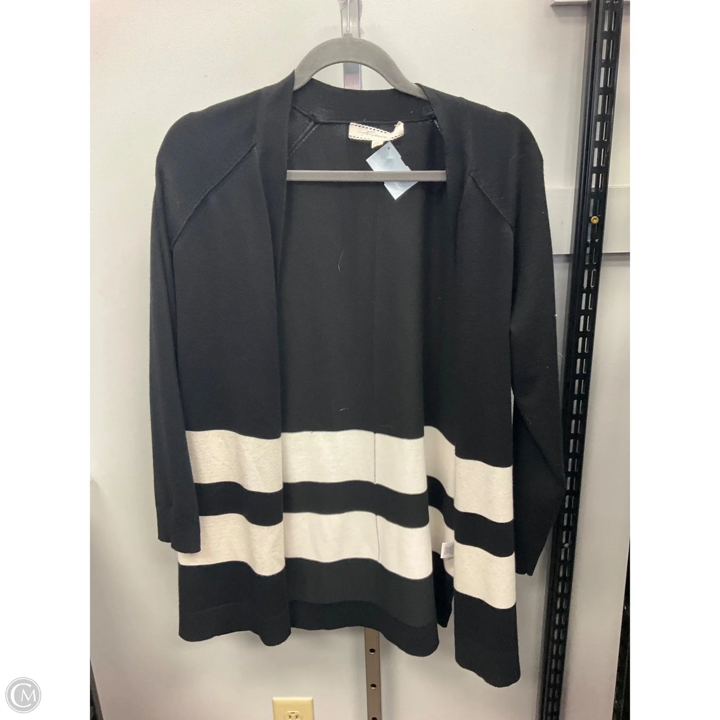 Cardigan By Clothes Mentor In Black & White, Size: L