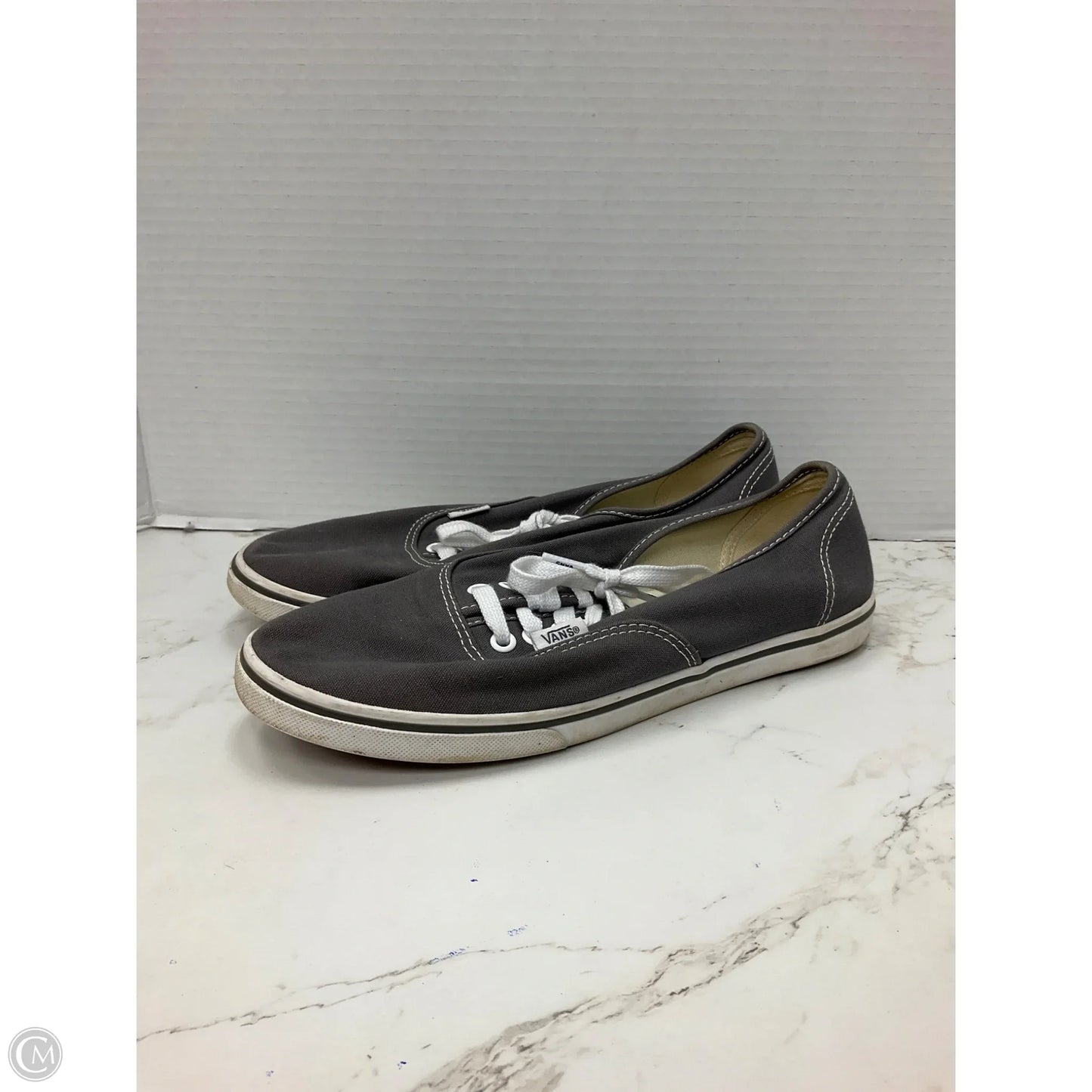 Shoes Sneakers By Vans In Grey, Size: 9.5