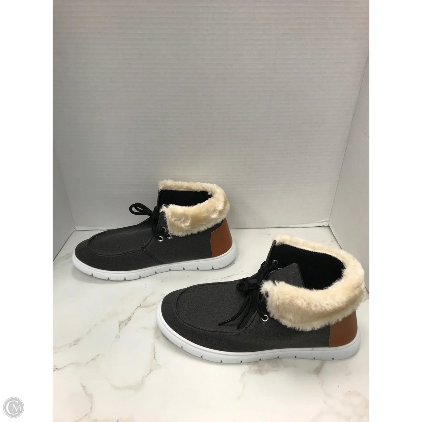 Shoes Sneakers By C And C In Grey, Size: 8.5