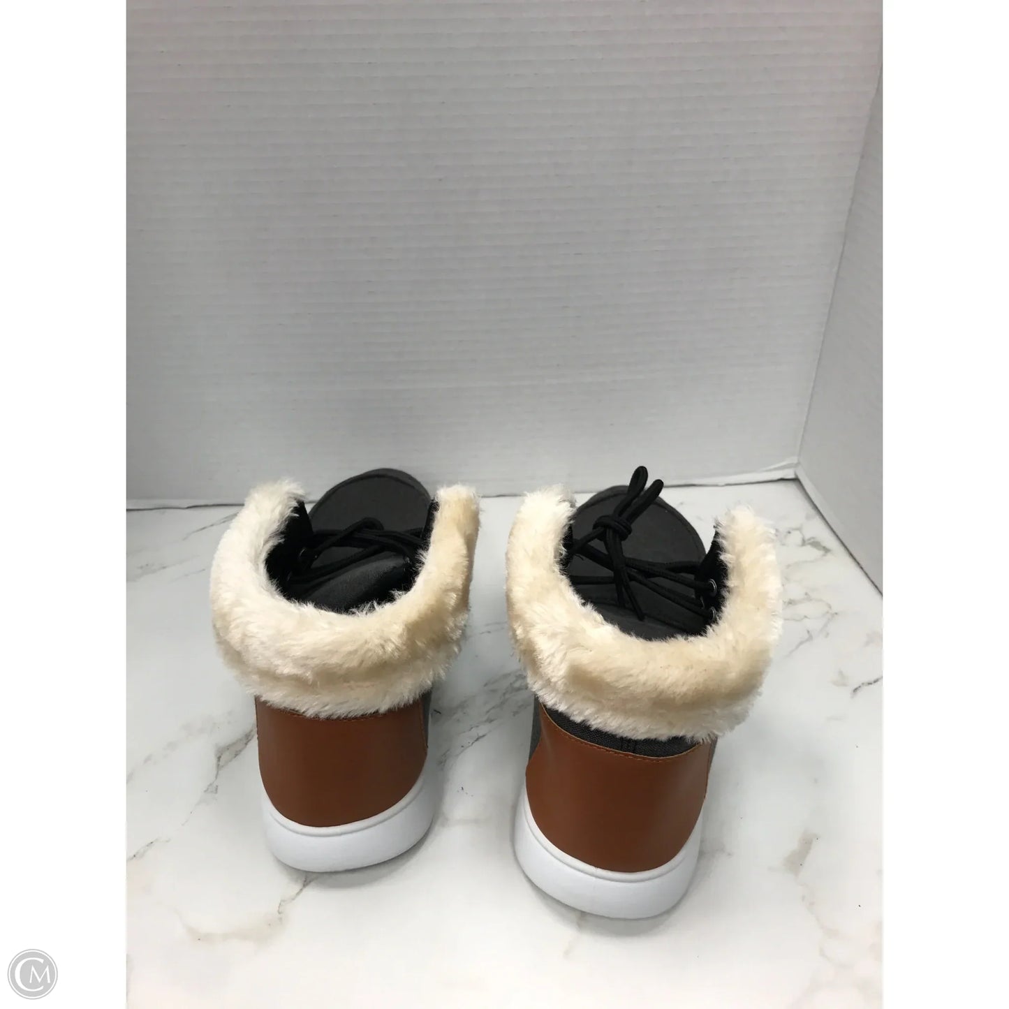 Shoes Sneakers By C And C In Grey, Size: 8.5