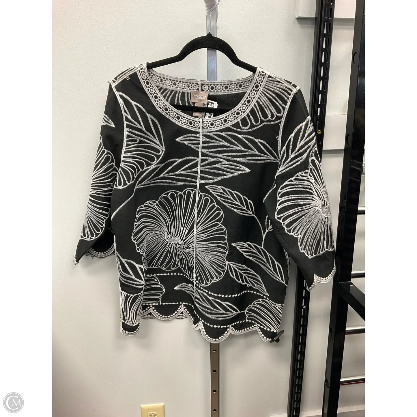 Top 3/4 Sleeve By Chicos In Black, Size: L