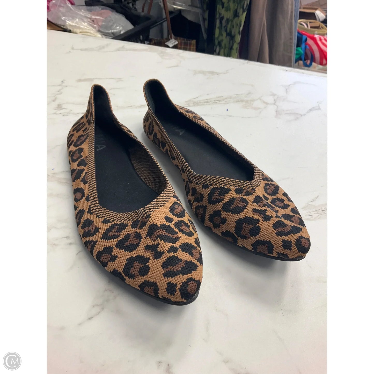 Shoes Flats By Mia In Animal Print, Size: 8.5