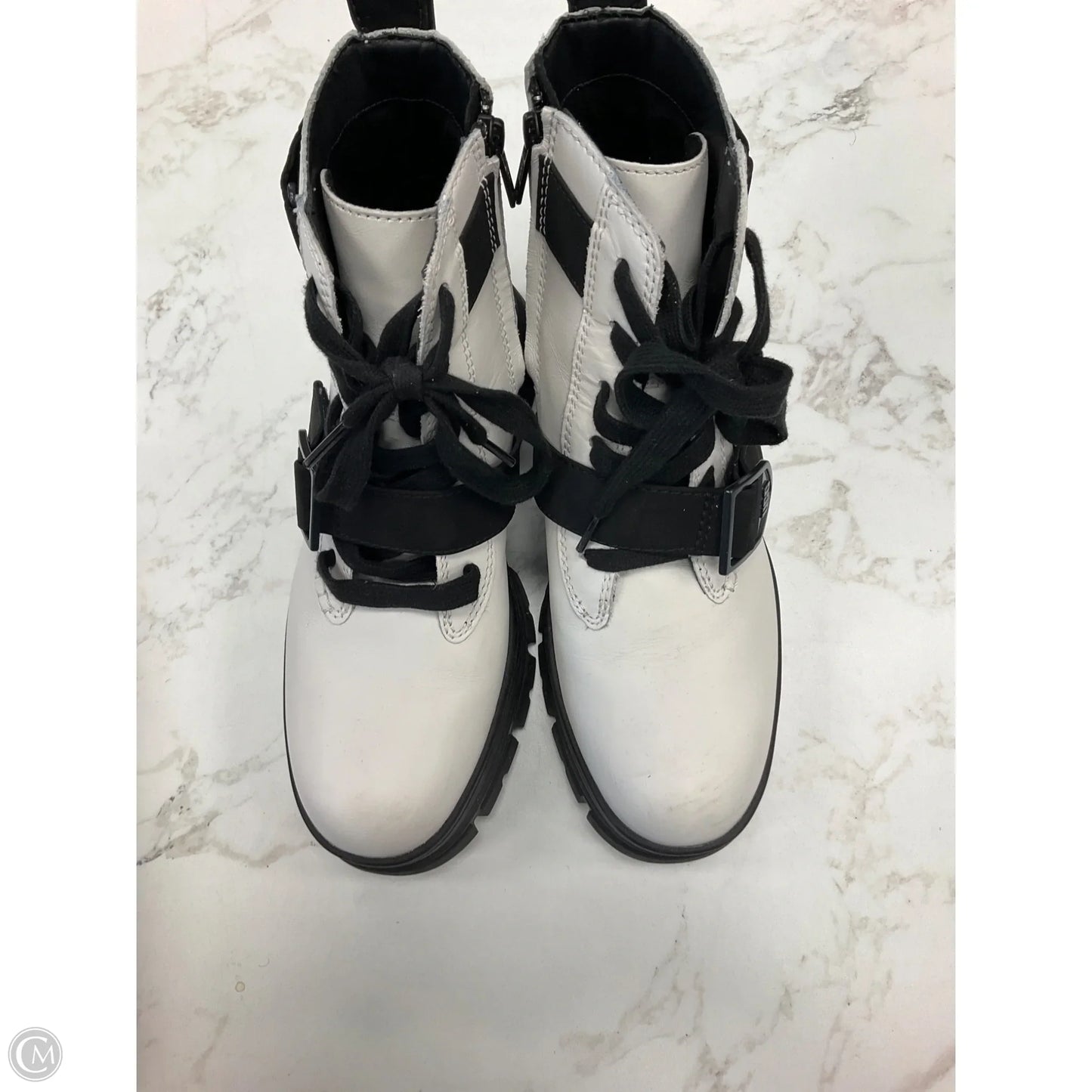 Boots Designer By Ugg In Black & White, Size: 9