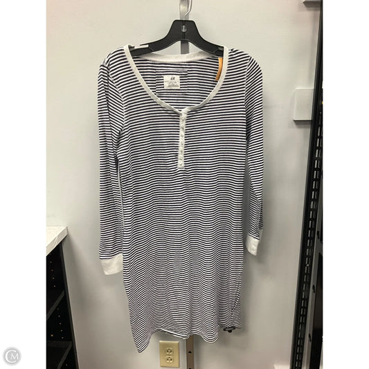 Dress Casual Short By H&m In Striped Pattern, Size: M