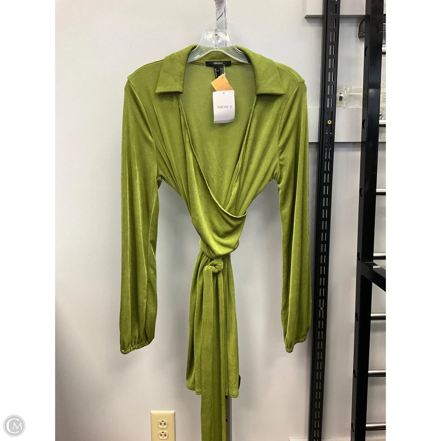 Dress Casual Short By Forever 21 In Green, Size: L