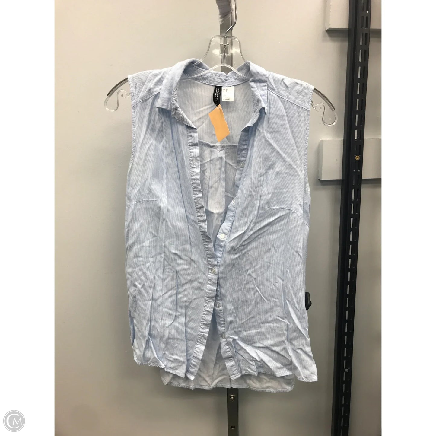 Top Sleeveless By Divided In Striped Pattern, Size: 4