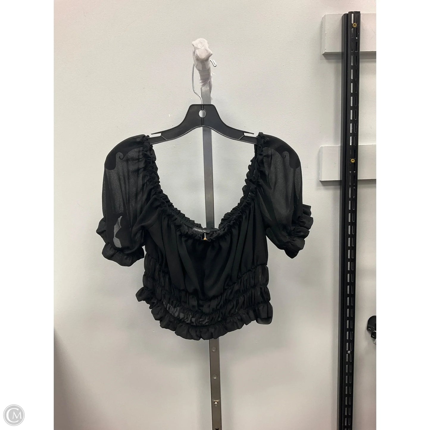 Top Short Sleeve By Forever 21 In Black, Size: L