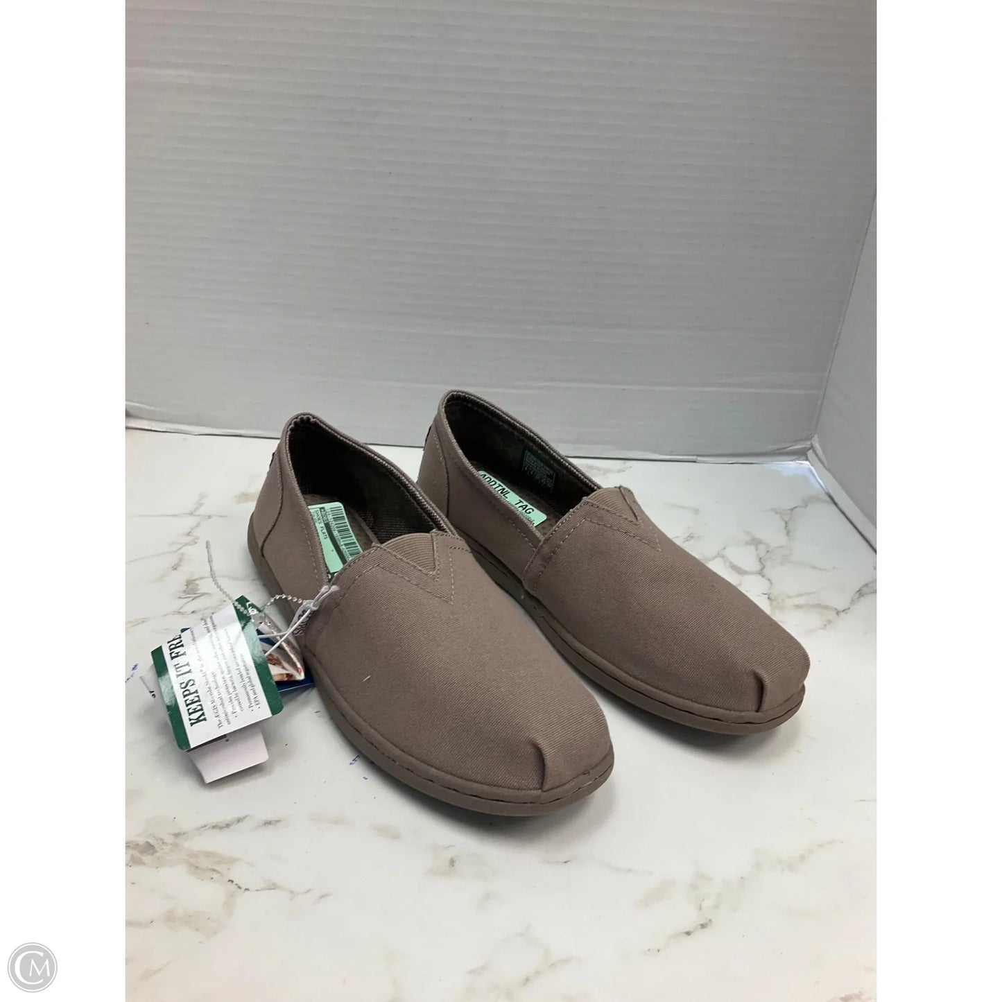Shoes Flats By Bobs In Taupe, Size: 8
