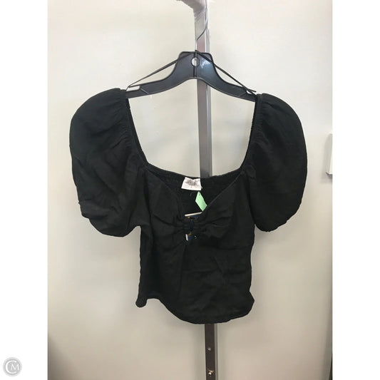 Top Short Sleeve By Sienna Sky In Black, Size: S