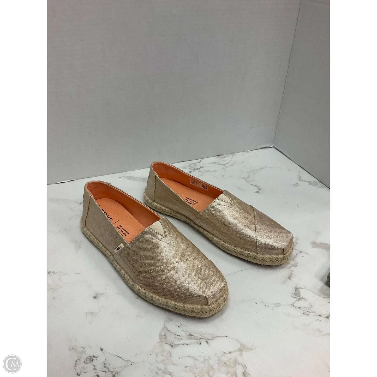 Shoes Flats By Toms In Gold, Size: 6.5