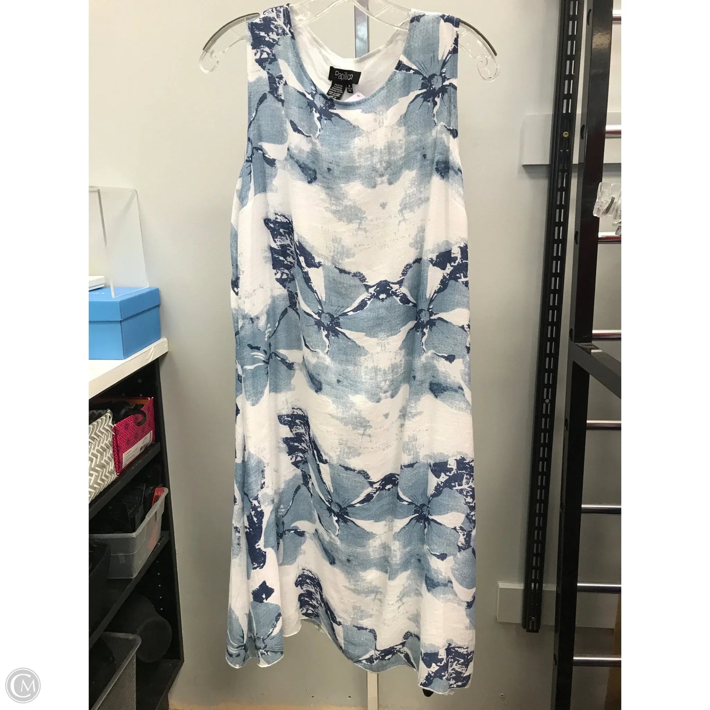 Dress Casual Short By Papillion In Blue & White, Size: M