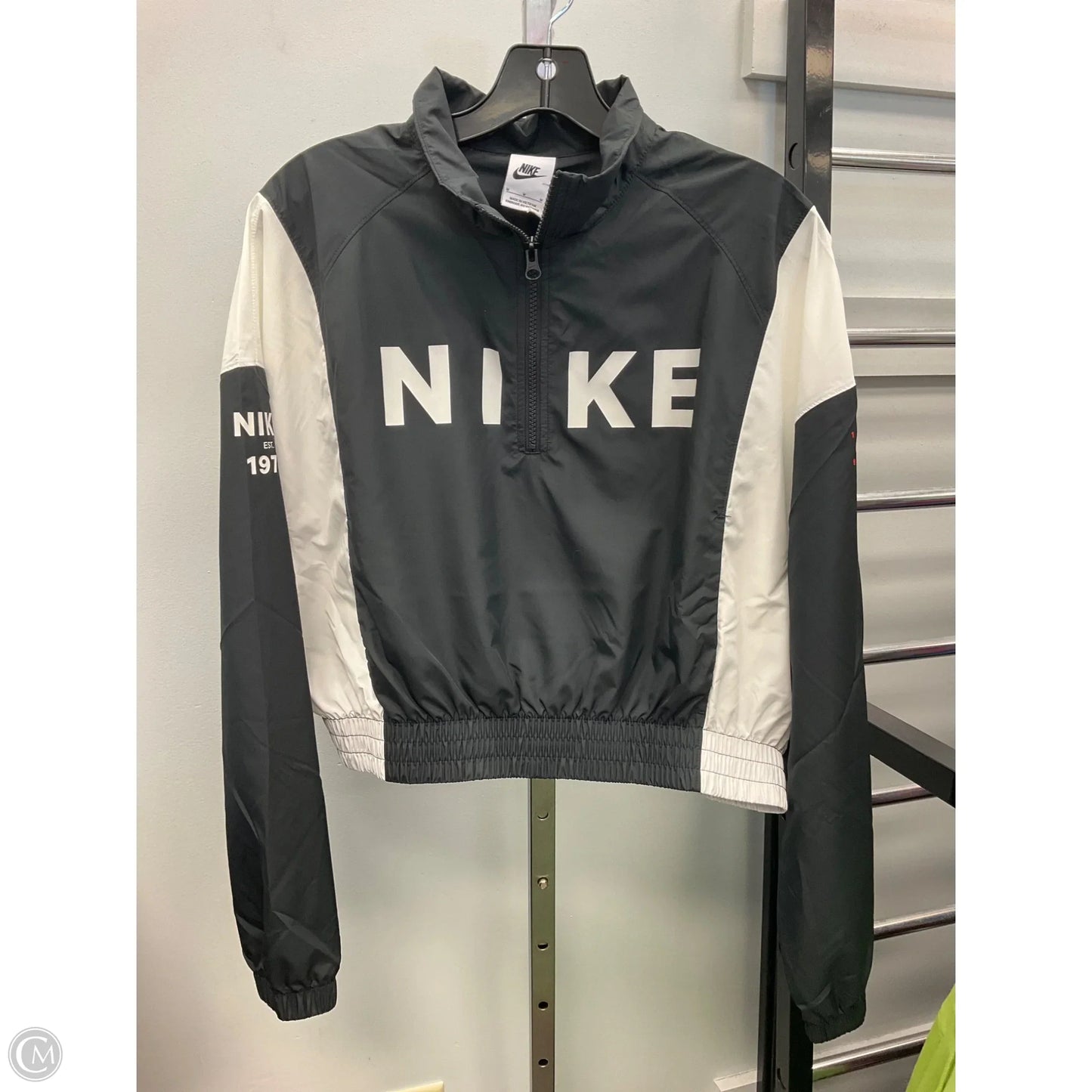 Jacket Windbreaker By Nike Apparel In Black & White, Size: M