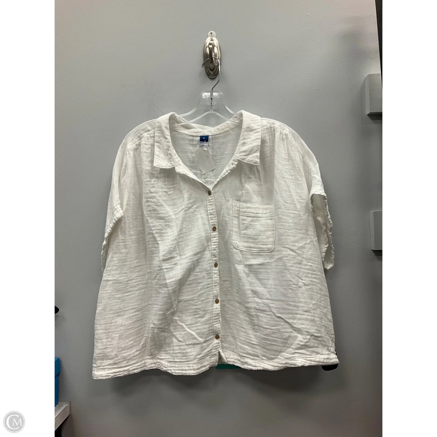 Top Short Sleeve By Old Navy In White, Size: Xl