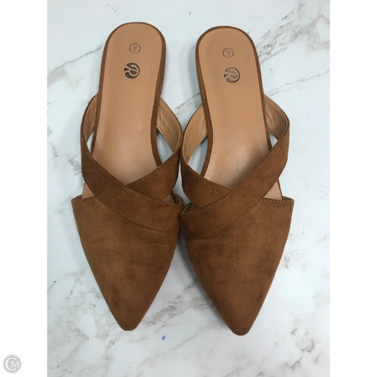 Shoes Flats By Clothes Mentor In Tan, Size: 9