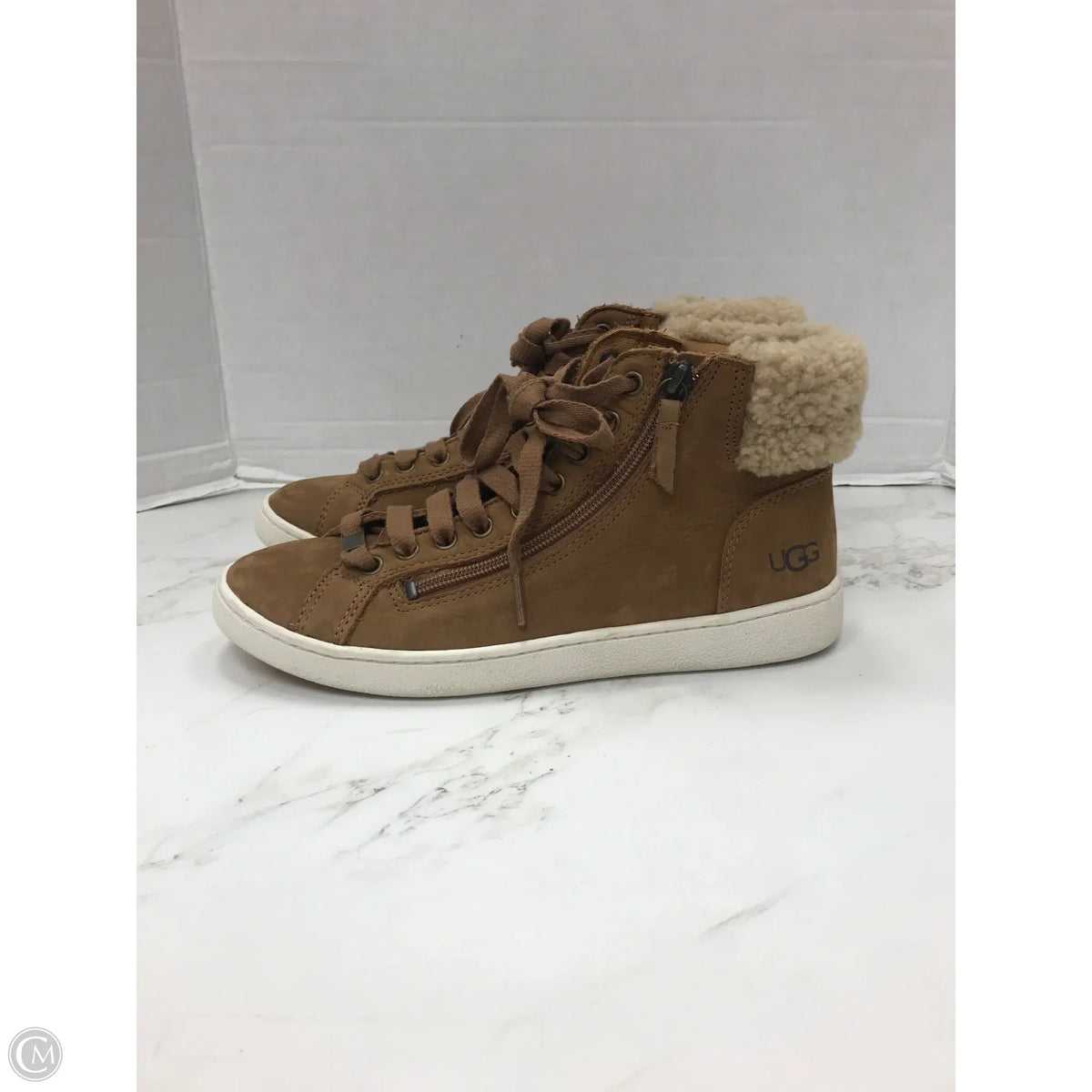 Shoes Designer By Ugg In Tan, Size: 9