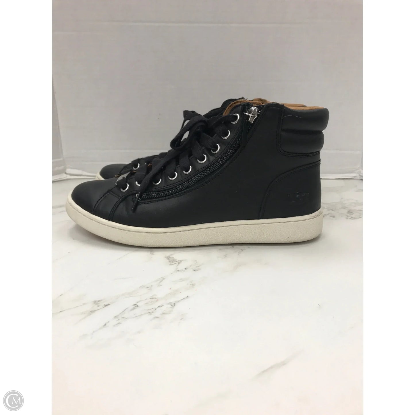 Shoes Designer By Ugg In Black, Size: 8.5