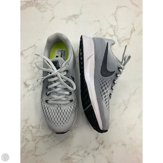 Shoes Athletic By Nike In Grey, Size: 6.5
