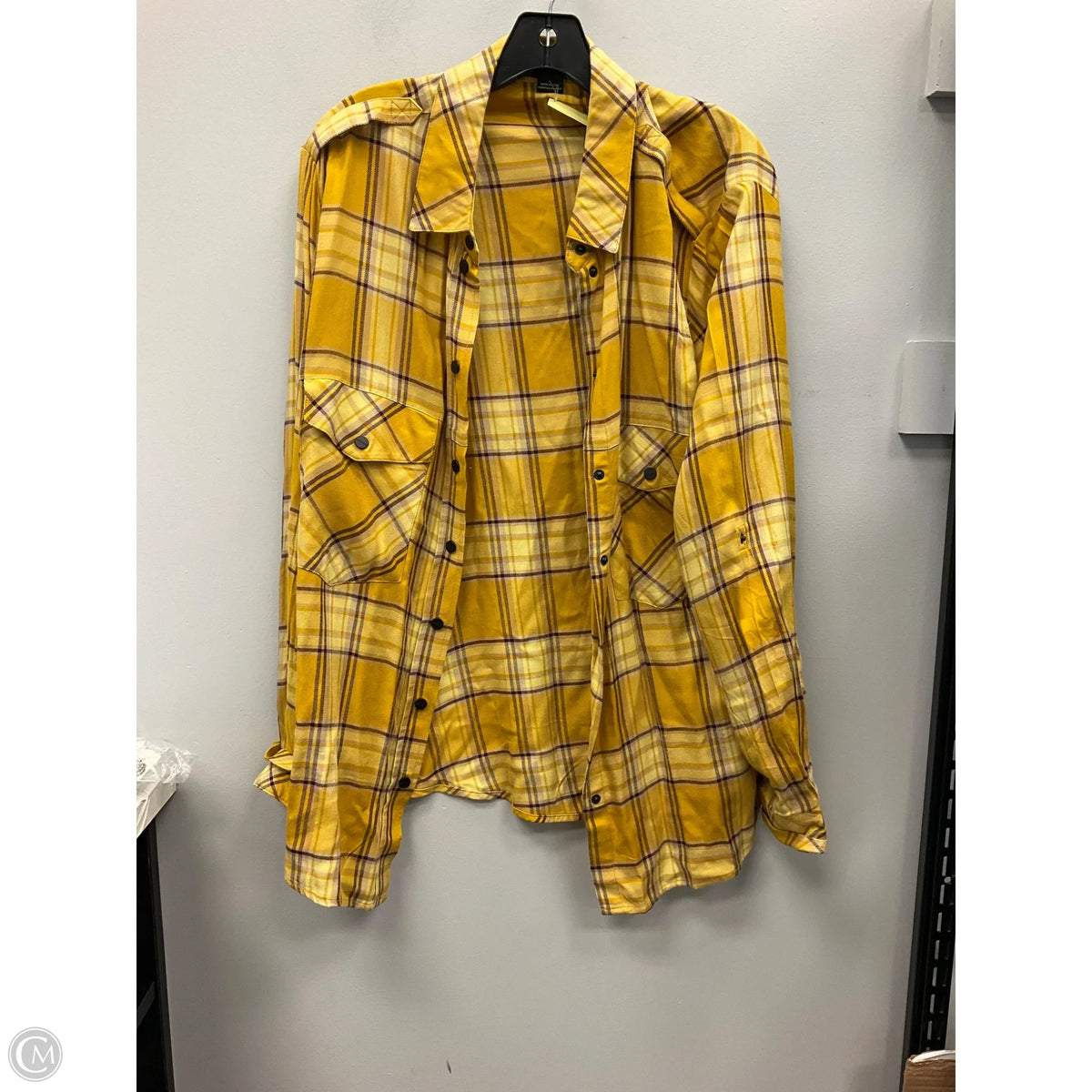 Top Long Sleeve By Sanctuary In Plaid Pattern, Size: L