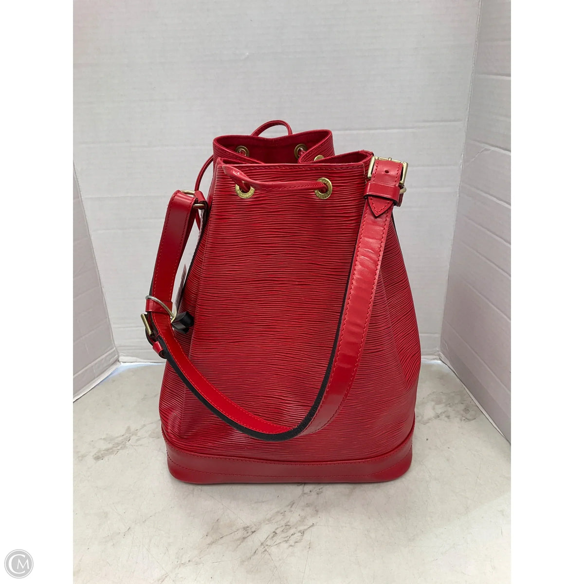 Handbag Luxury Designer By Louis Vuitton, Size: Large