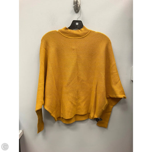 Top Sleeveless By Philosophy In Gold, Size: M