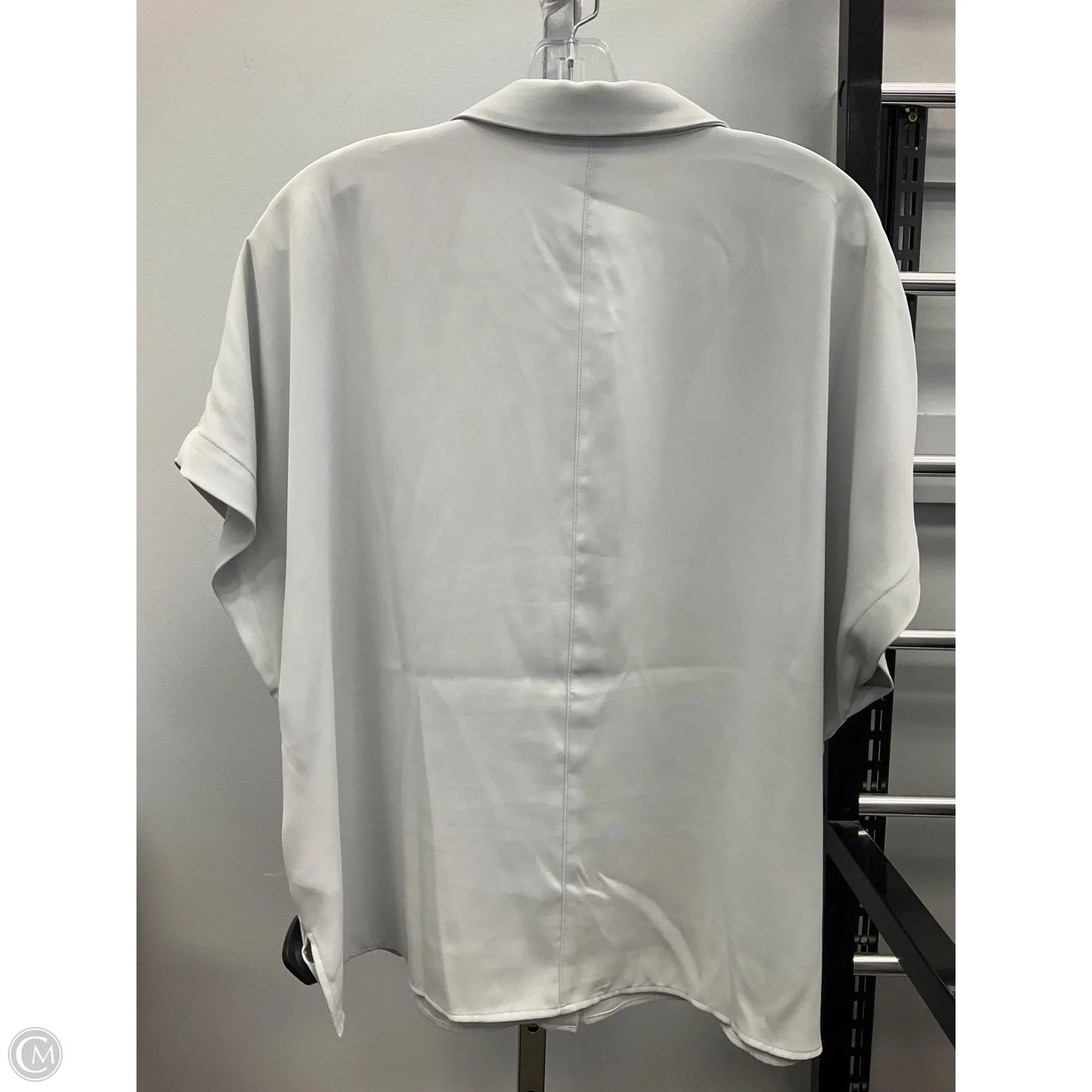 Top Short Sleeve By Calvin Klein In Grey, Size: Xl