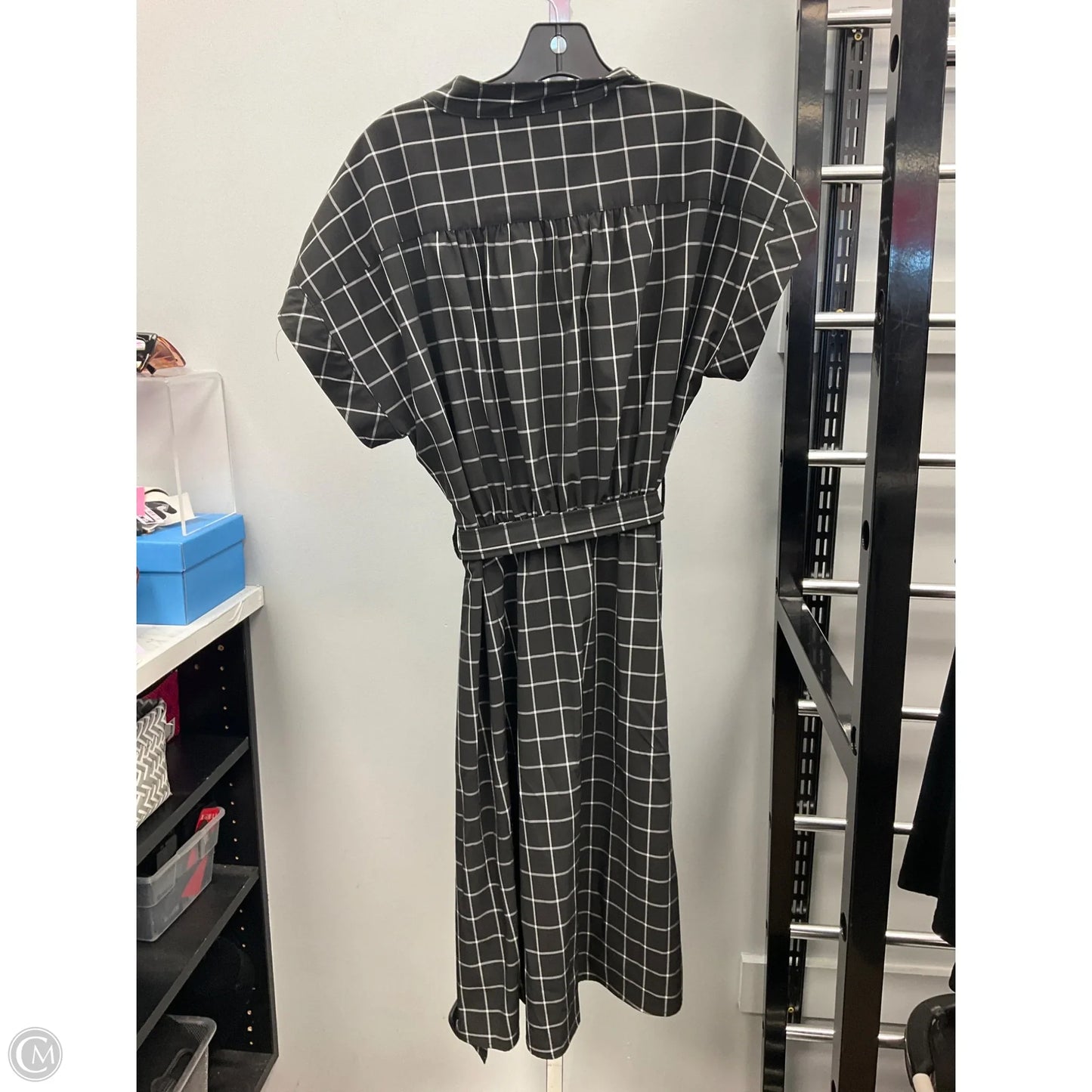 Dress Casual Short By Calvin Klein In Black & White, Size: 14