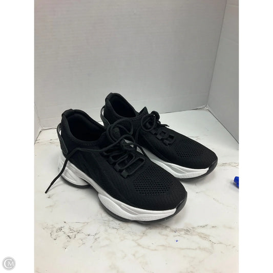 Shoes Sneakers By Clothes Mentor In Black, Size: 6