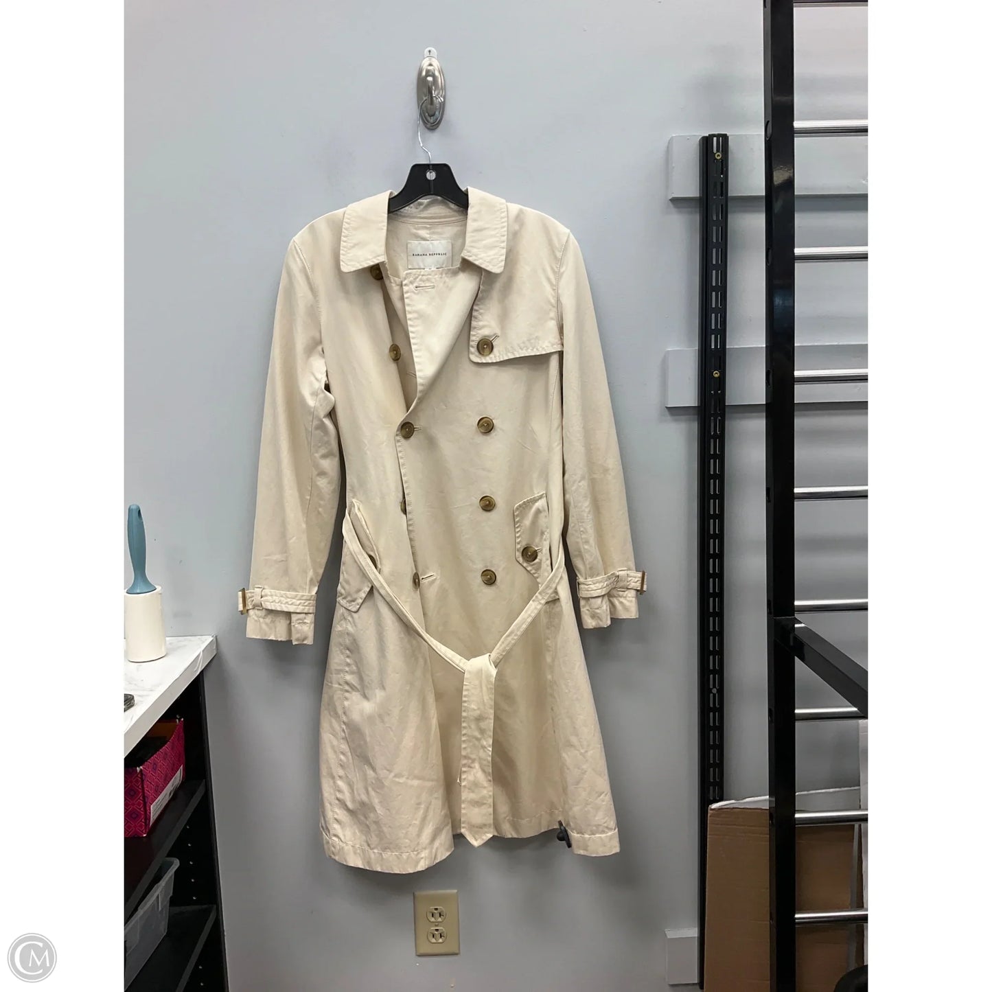 Coat Trench Coat By Banana Republic In Cream, Size: M