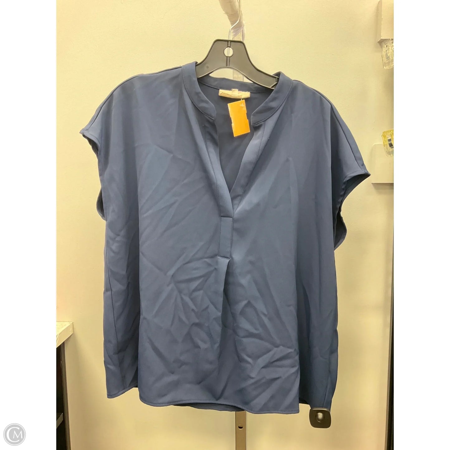 Top Short Sleeve By Melloday In Navy, Size: M