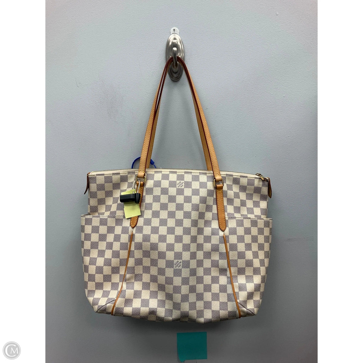 Tote Luxury Designer By Louis Vuitton, Size: Medium