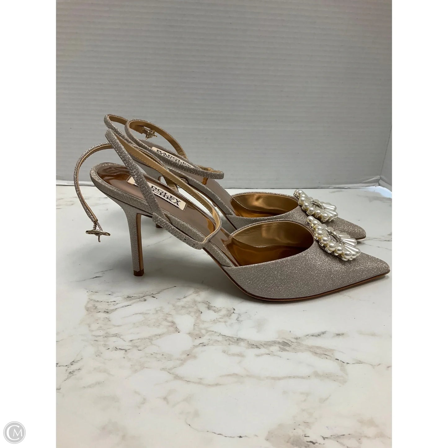 Shoes Heels Kitten By Badgley Mischka In Gold, Size: 9.5