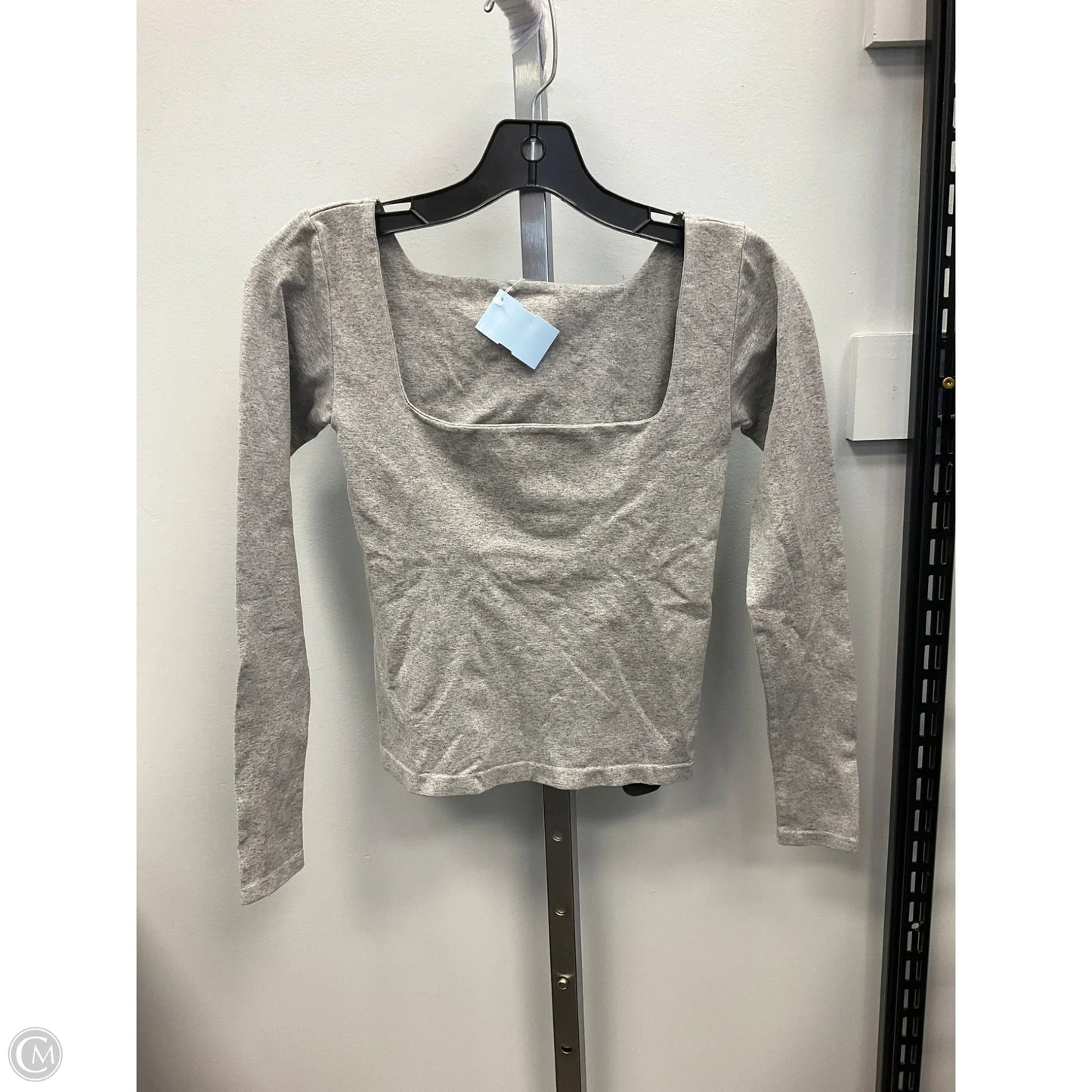 Top Long Sleeve By Intimately Flo In Grey, Size: M
