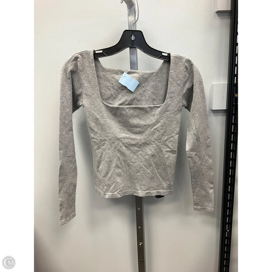 Top Long Sleeve By Intimately Flo In Grey, Size: M