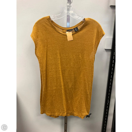 Top Sleeveless By Tahari In Gold, Size: M