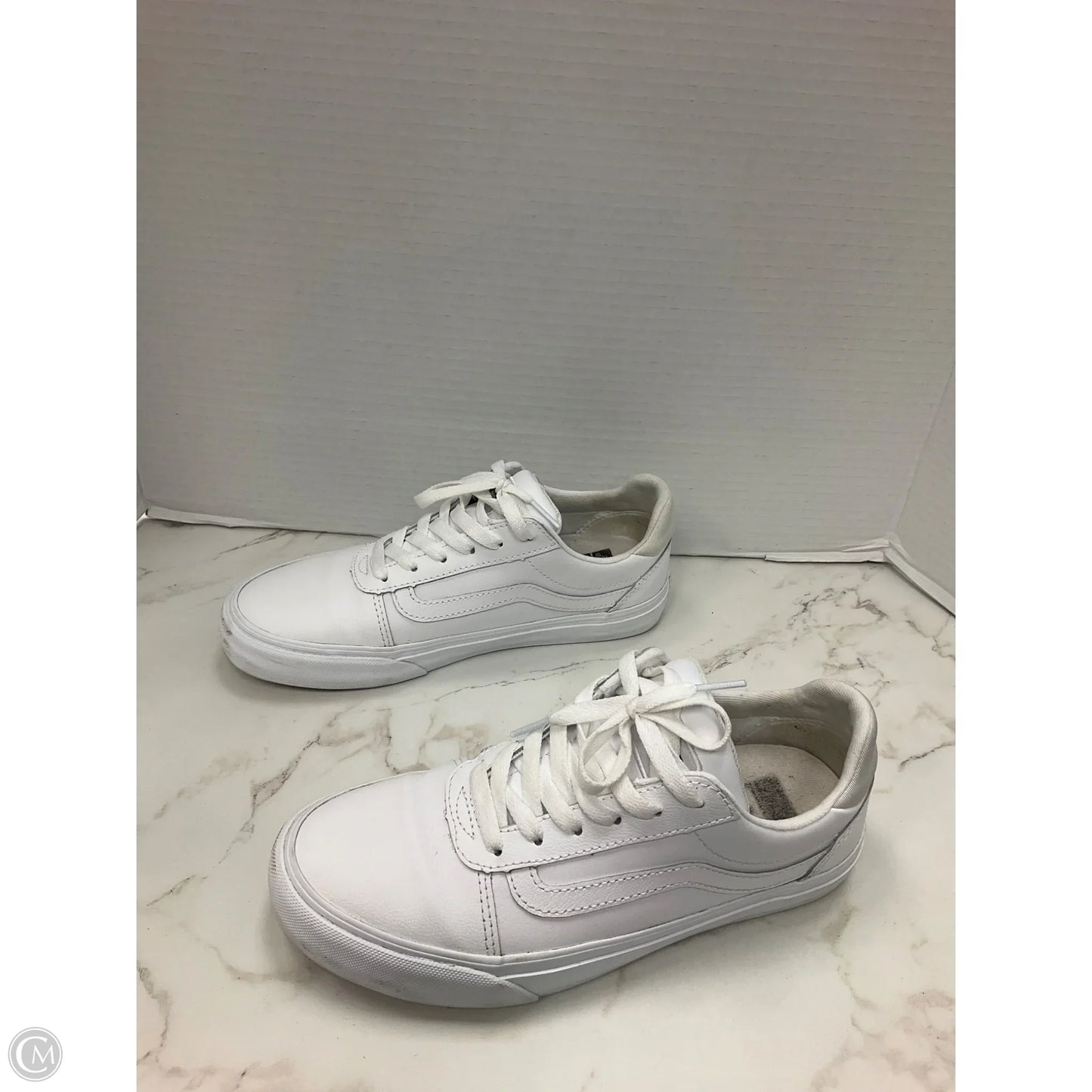 Shoes Sneakers By Vans In White, Size: 7
