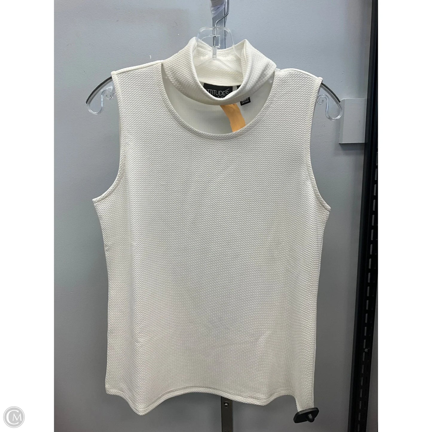 Top Sleeveless By Clothes Mentor In Cream, Size: S