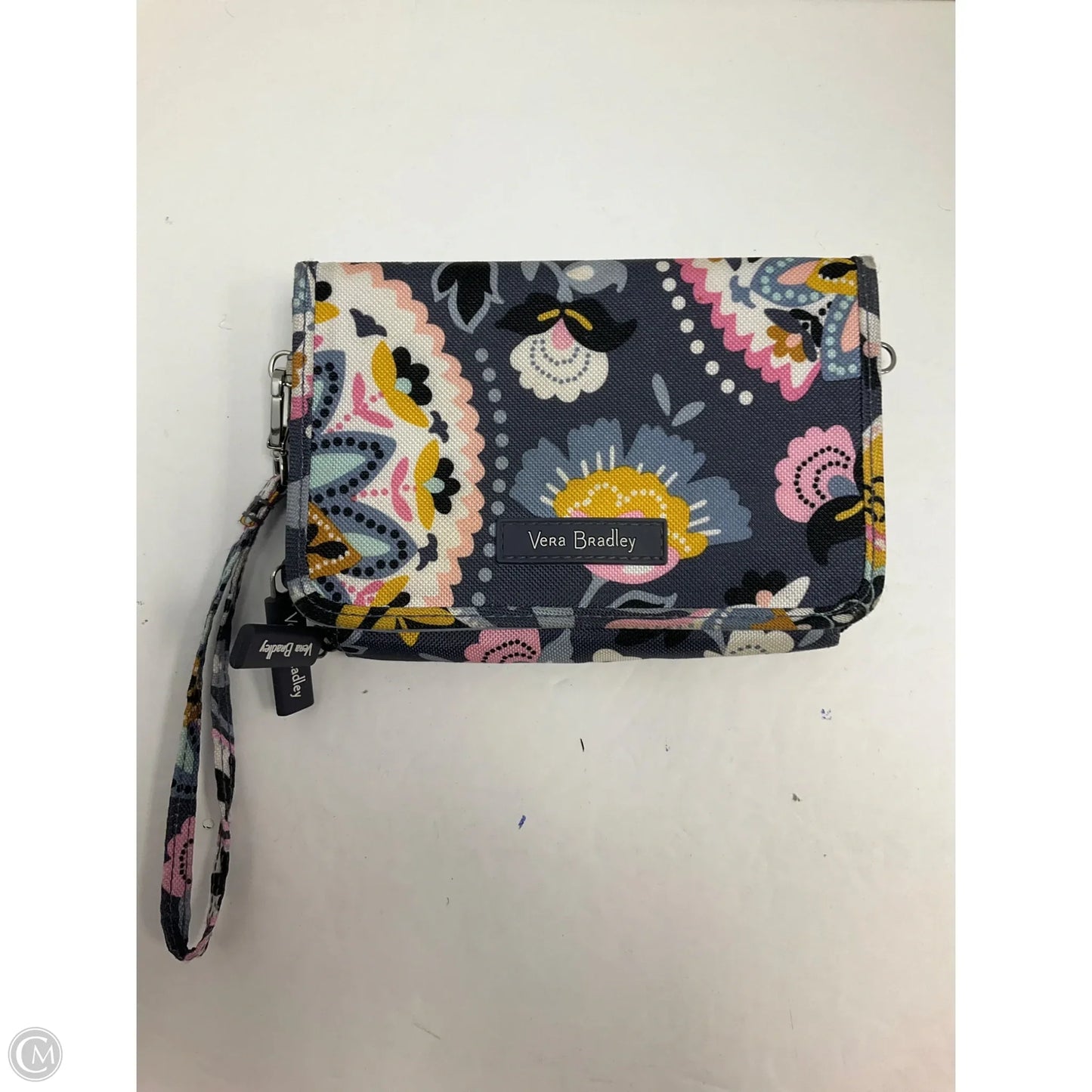 Wristlet By Vera Bradley, Size: Medium
