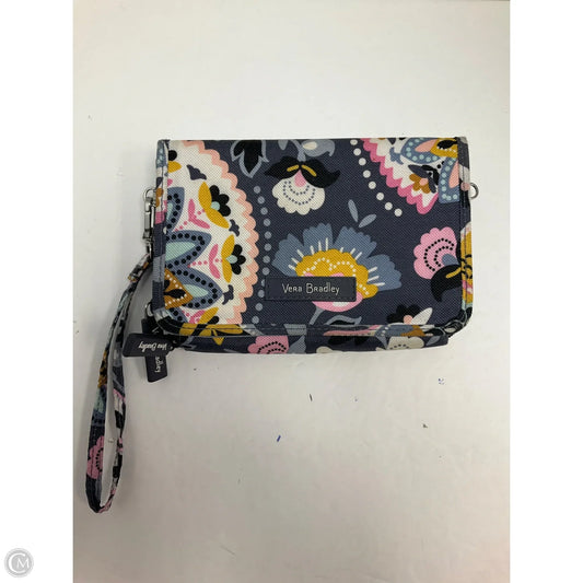 Wristlet By Vera Bradley, Size: Medium