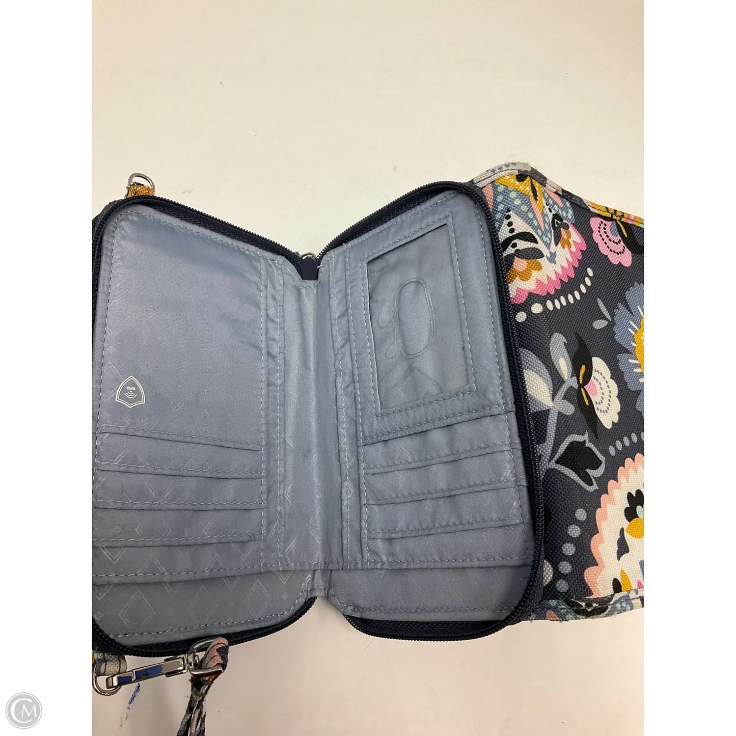 Wristlet By Vera Bradley, Size: Medium