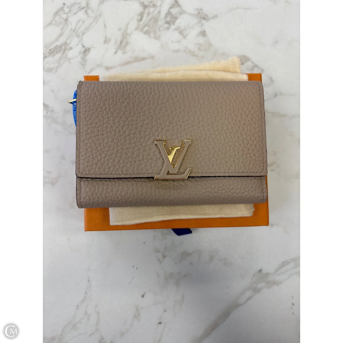 Wallet Luxury Designer By Louis Vuitton, Size: Medium