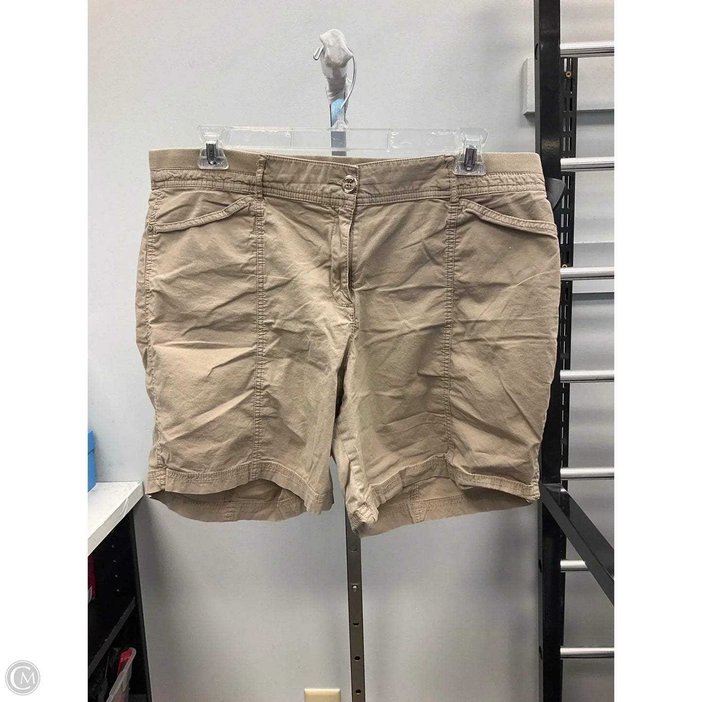 Shorts By Clothes Mentor In Tan, Size: 18