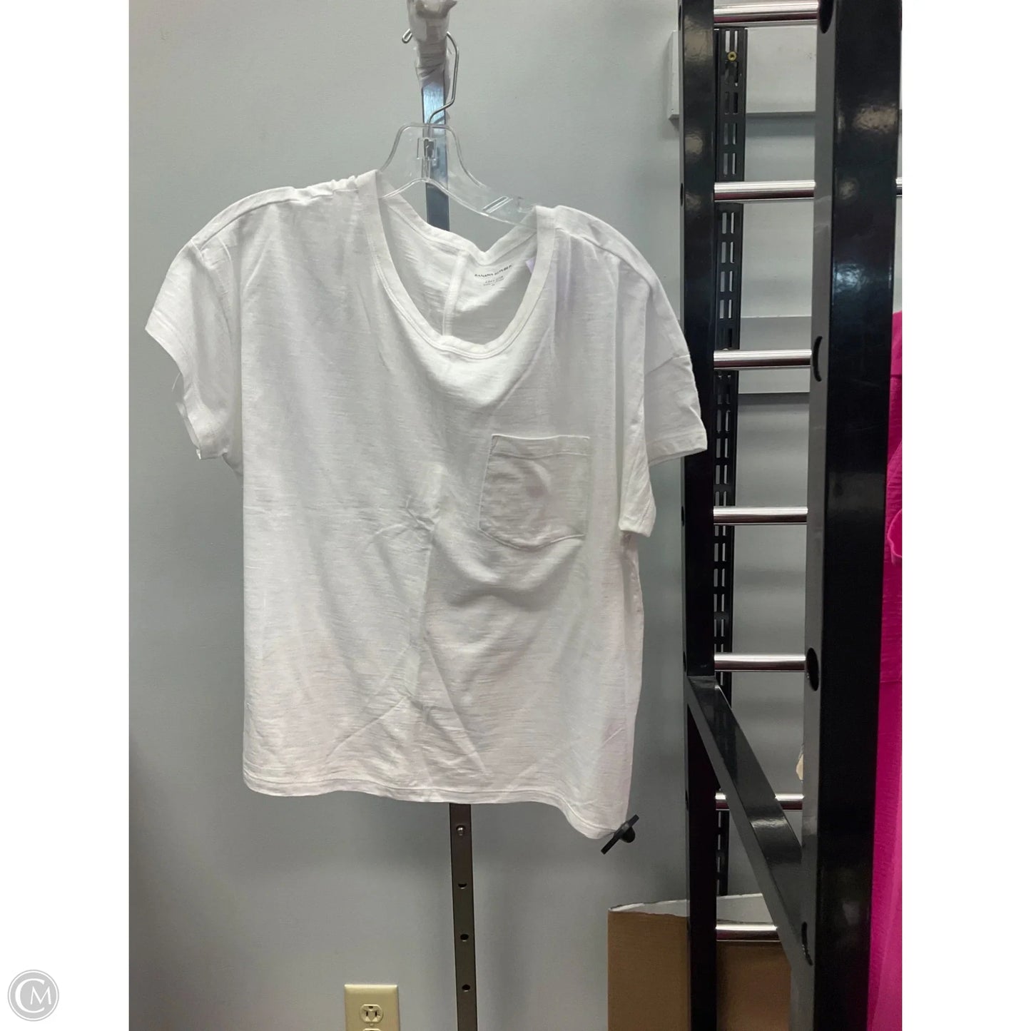Top Short Sleeve Basic By Banana Republic In White, Size: M