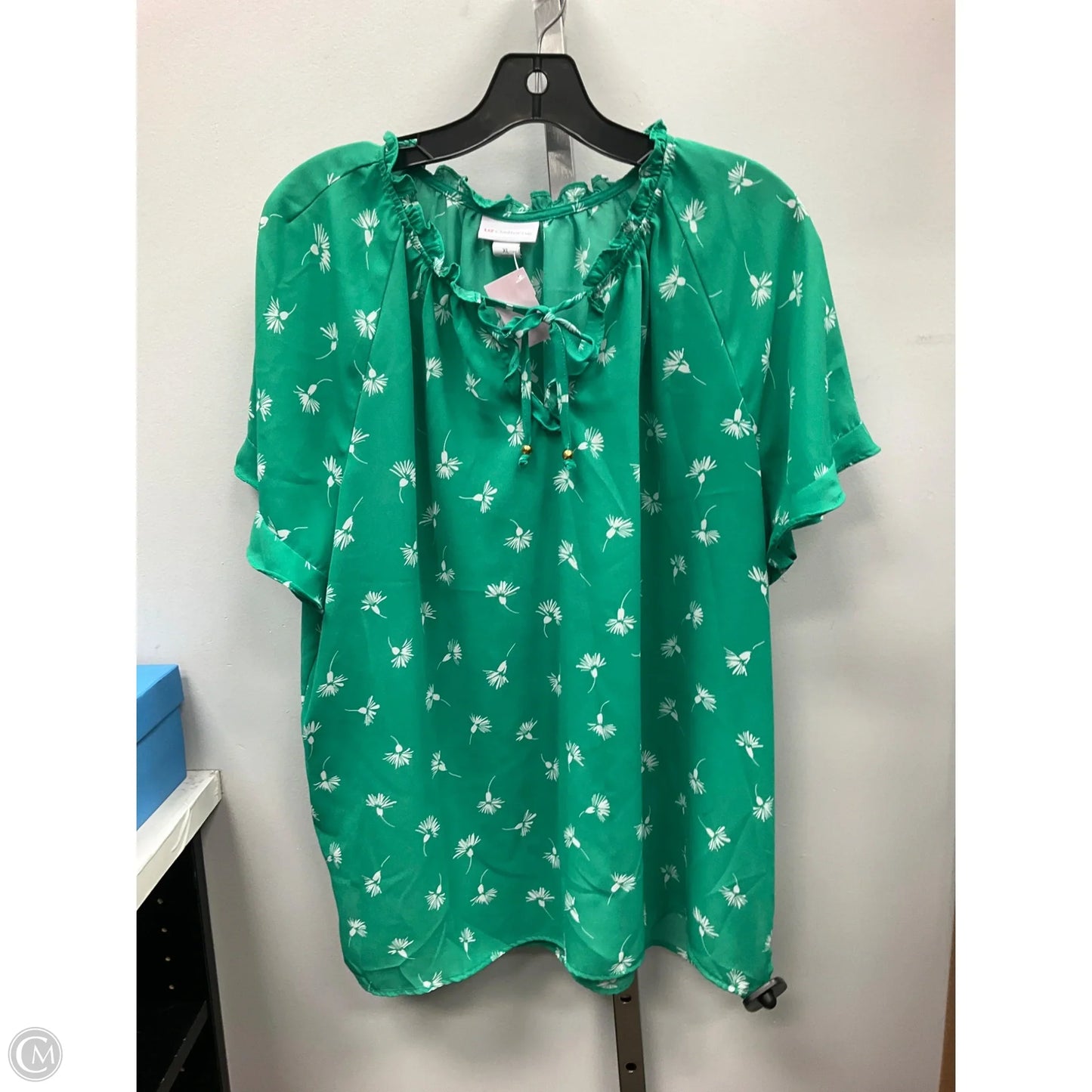 Top Short Sleeve By Liz Claiborne In Green & White, Size: Xl