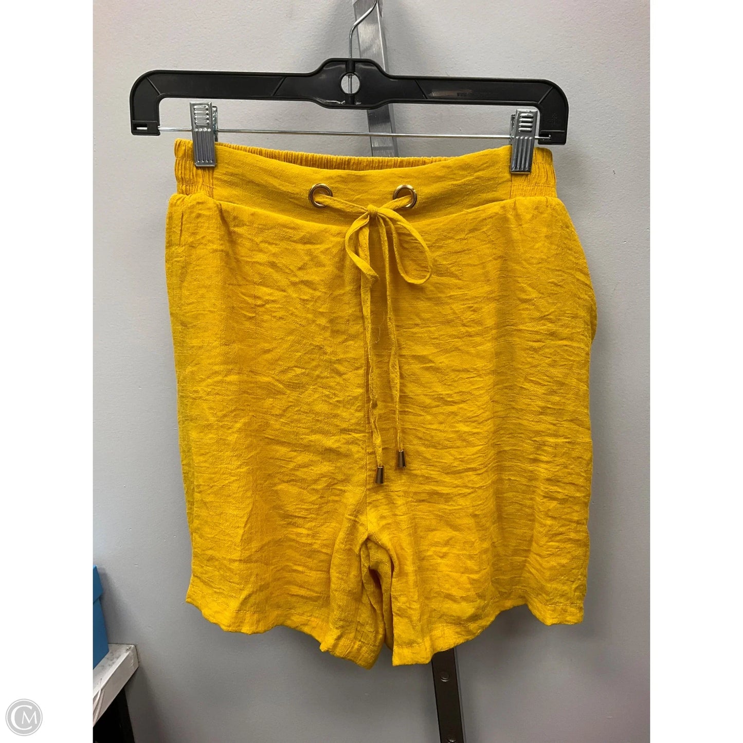 Shorts By Clothes Mentor In Yellow, Size: M